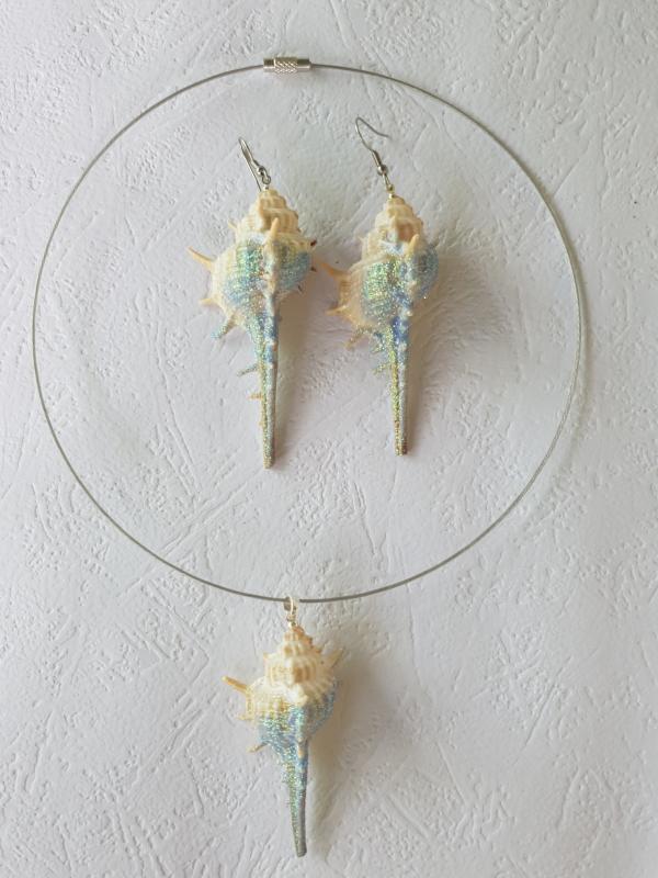 Modèle 3 - Parure en coquillage